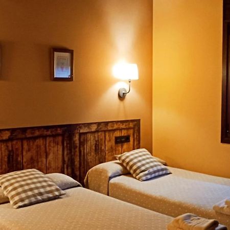 Casas Rurales Entrecastanos Onís Kültér fotó