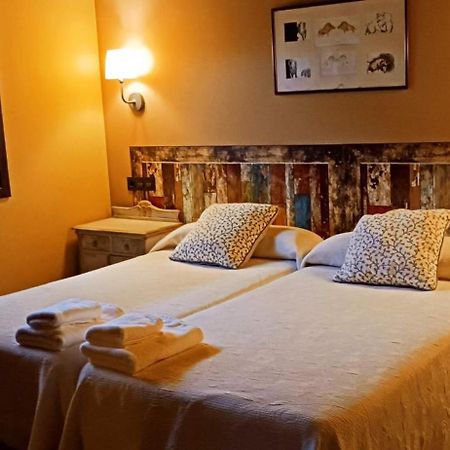 Casas Rurales Entrecastanos Onís Kültér fotó