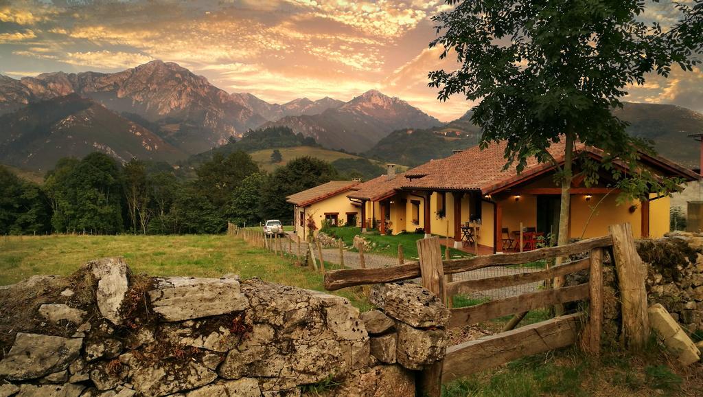 Casas Rurales Entrecastanos Onís Kültér fotó